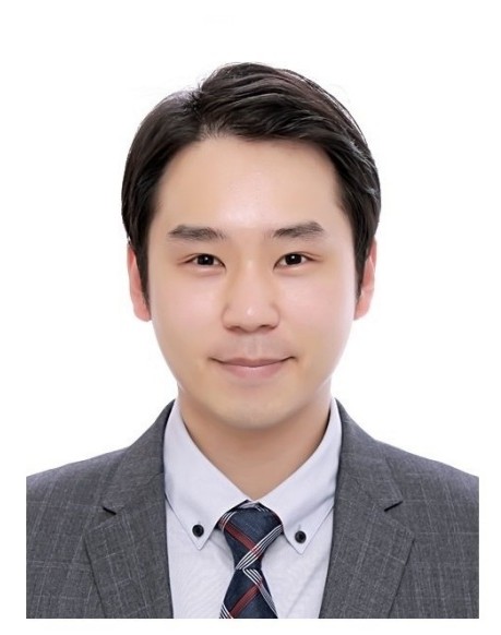 홍승혁 교수 (학부장) 사진